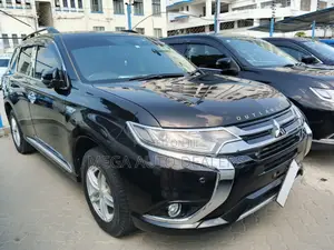Mitsubishi Outlander 2016 Black
