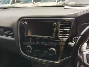 Mitsubishi Outlander 2016 Black