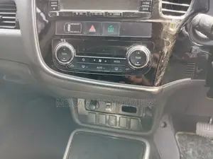 Mitsubishi Outlander 2016 Black