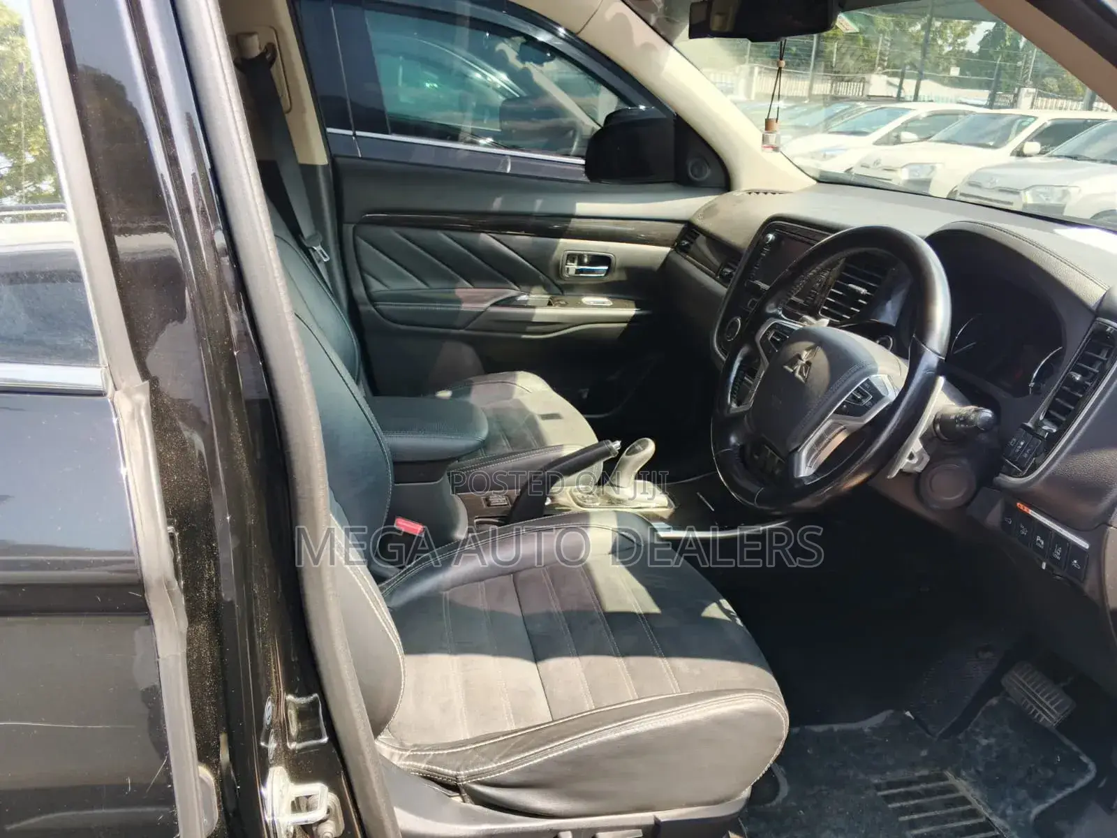 Mitsubishi Outlander 2016 Black