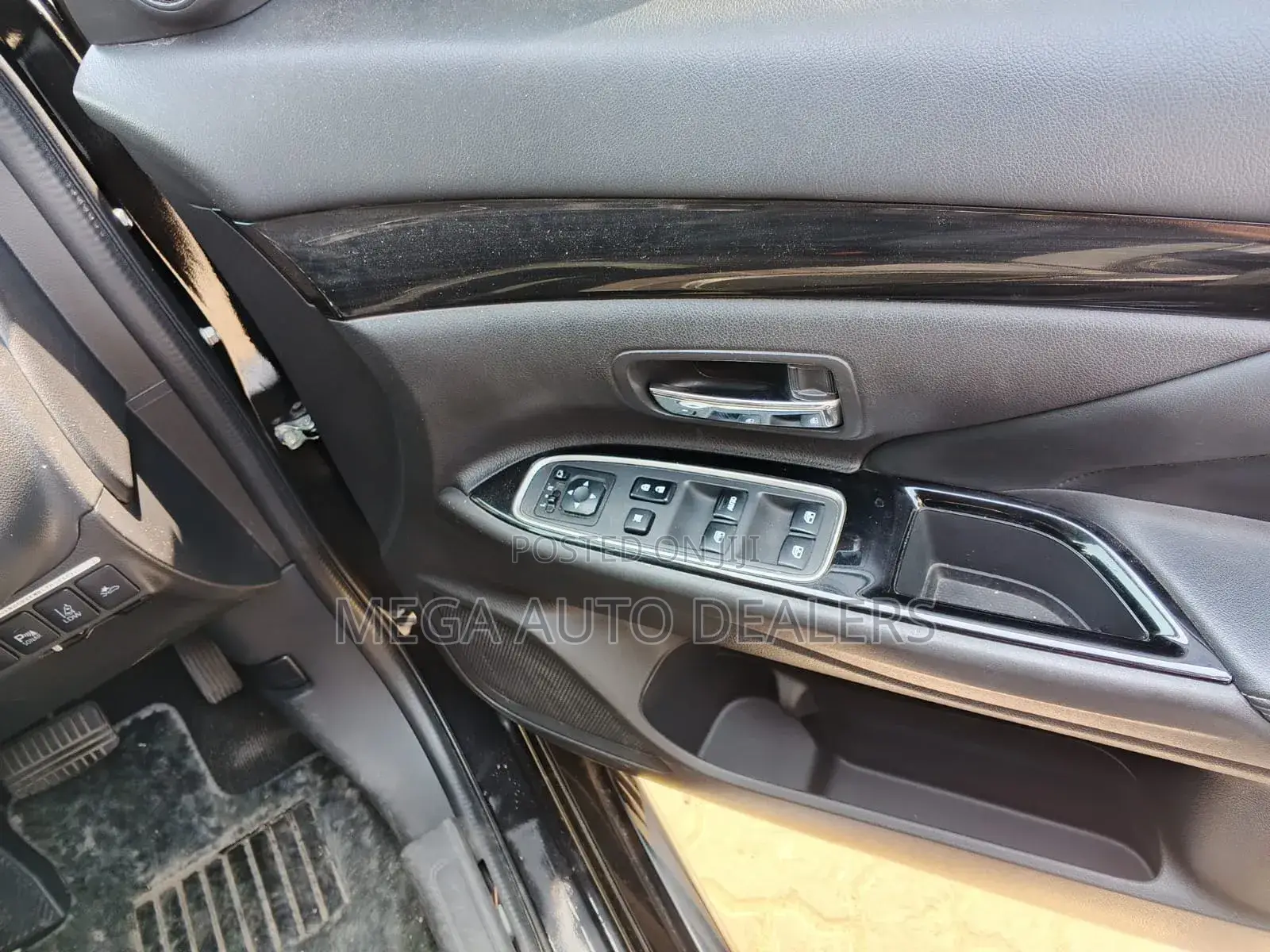 Mitsubishi Outlander 2016 Black