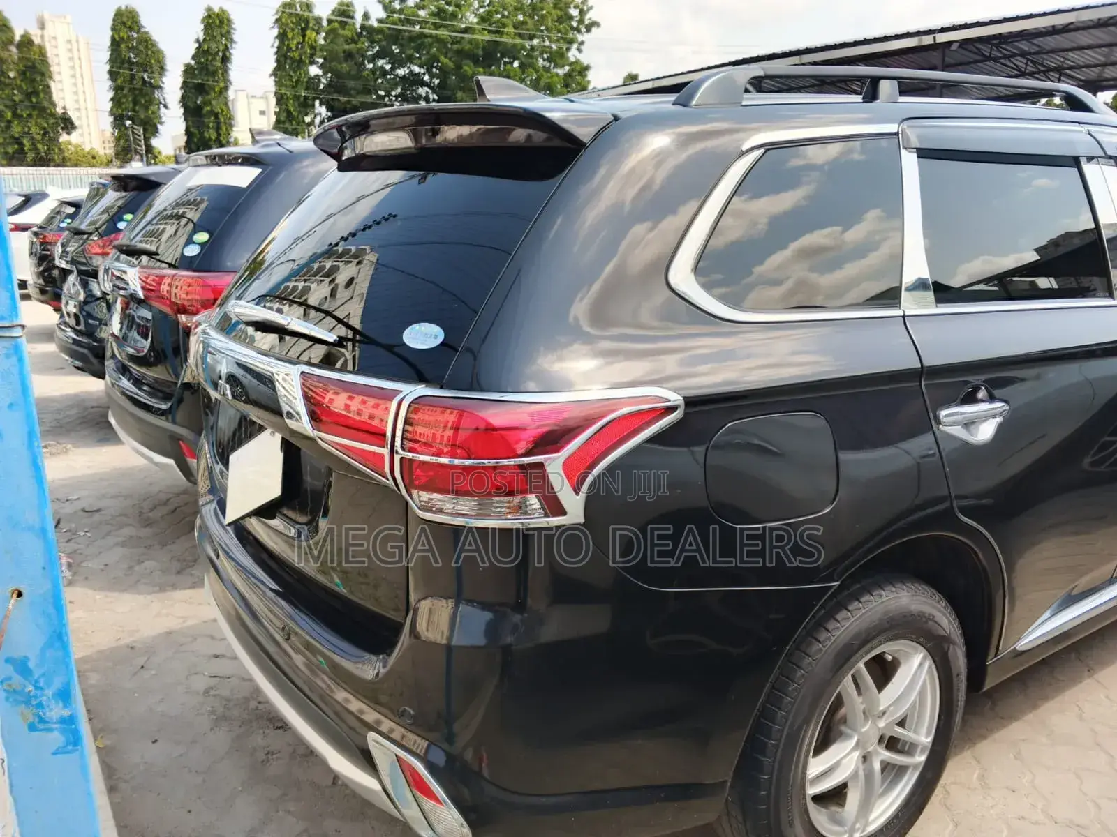 Mitsubishi Outlander 2016 Black