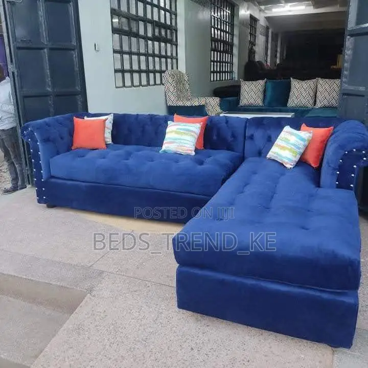 Contemporary 6 Seater Chester L Seat