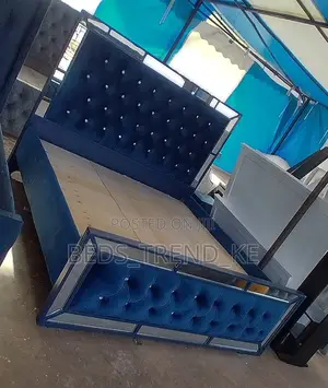 Mirrored 5 by 6 Ft Chester Bed