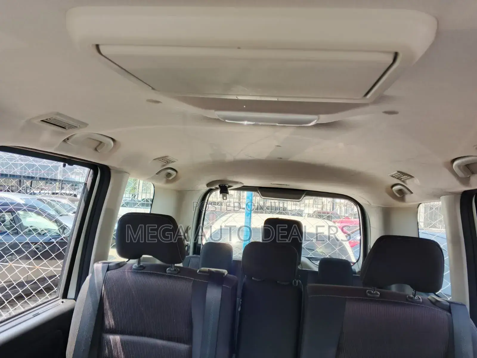 Nissan Serena 2018 White