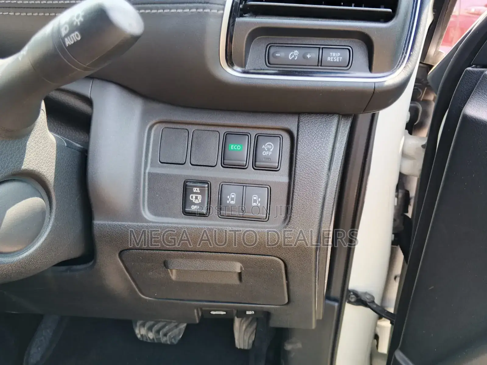 Nissan Serena 2018 White