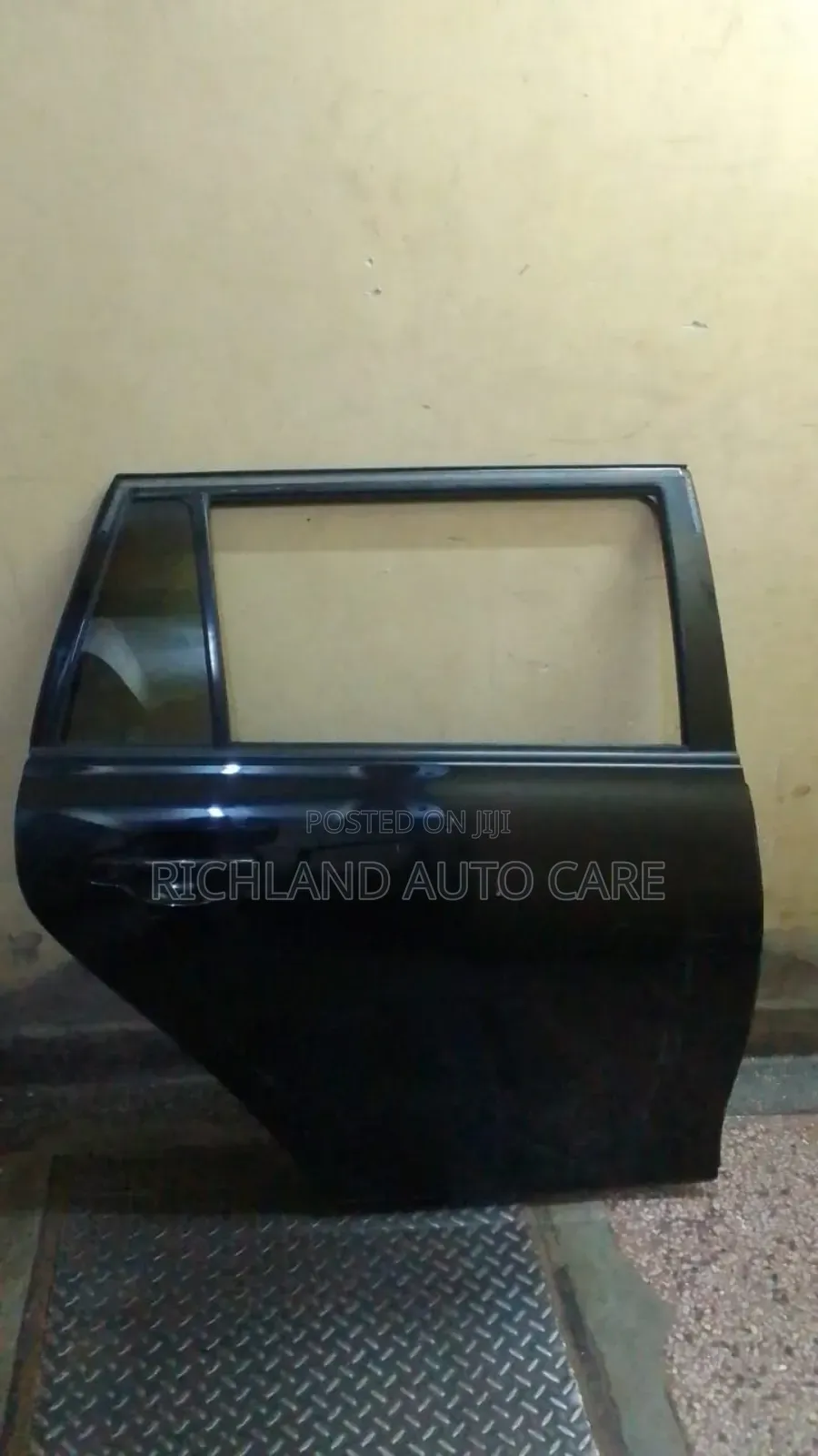 Rear Door Fielder Zre142
