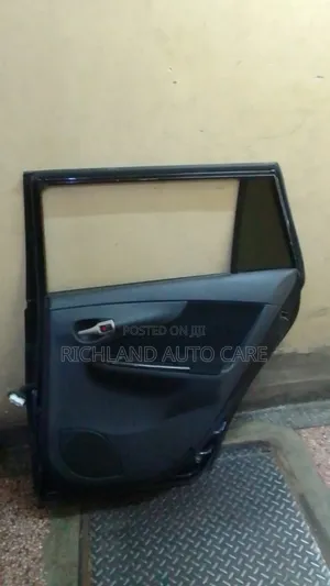 Rear Door Fielder Zre142