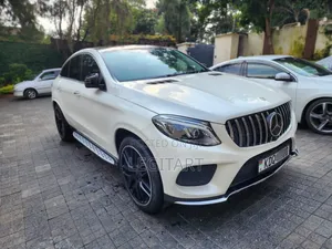 Mercedes-Benz GLE-Class GLE 350d 4MATIC 2017 Pearl