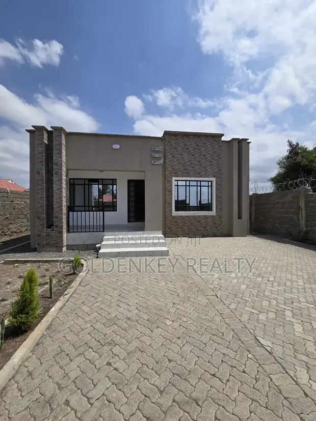 3bdrm Bungalow in Kitengela for sale