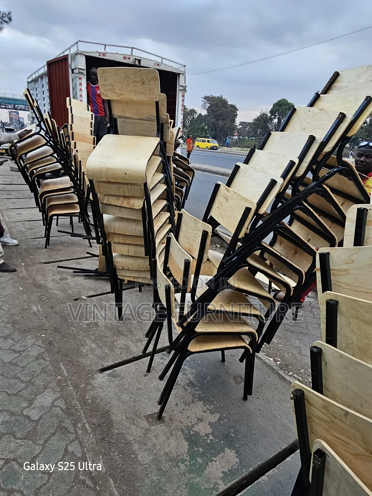 Study Chairs E25s