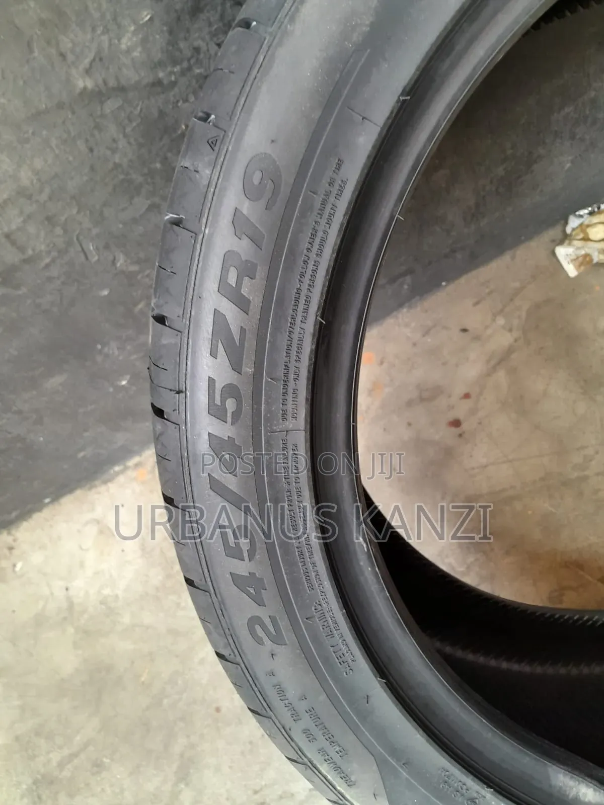 245/45 Zr19 Fortune Tyre