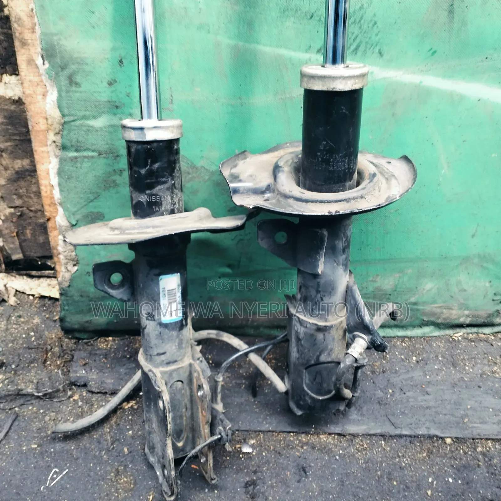 Front Shocks Nissan Serena