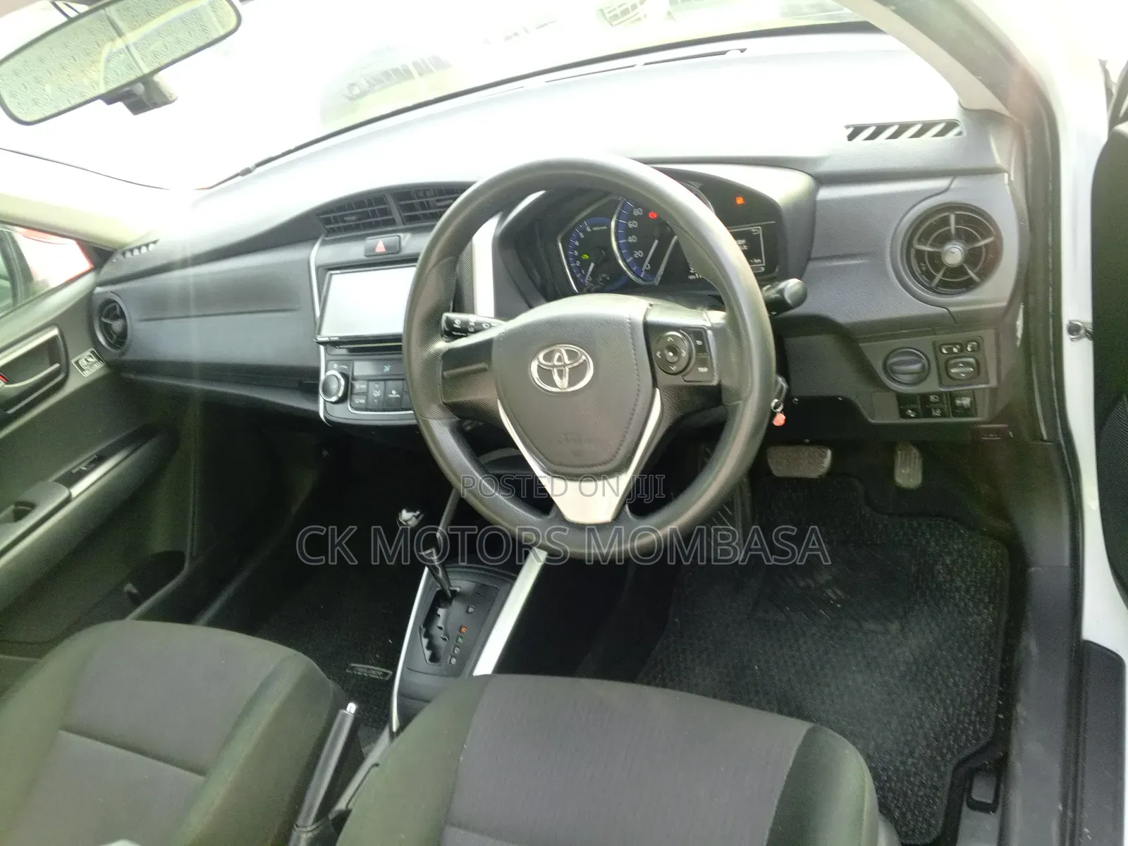 Toyota Corolla Fielder 2018 White