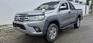 Toyota Hilux 2018 Silver