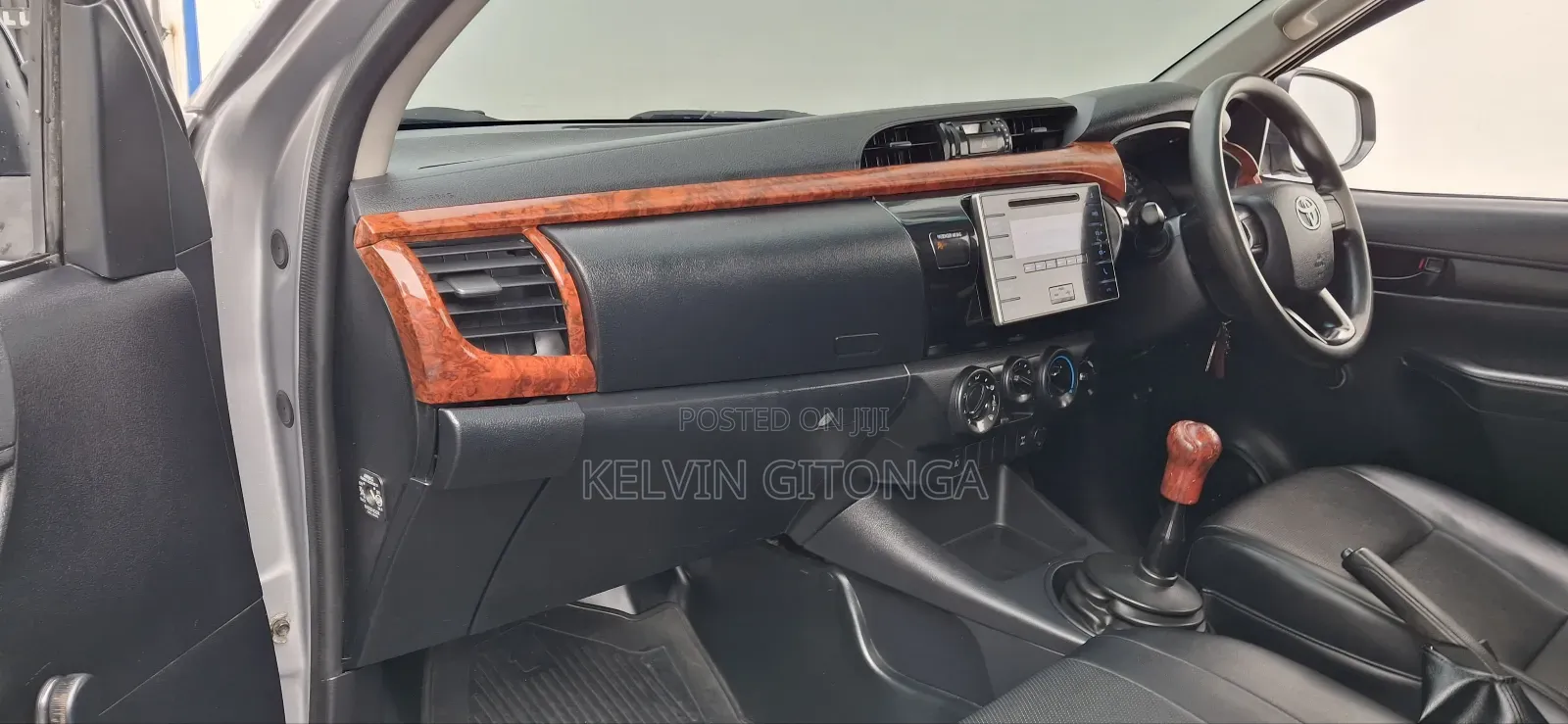 Toyota Hilux 2018 Silver