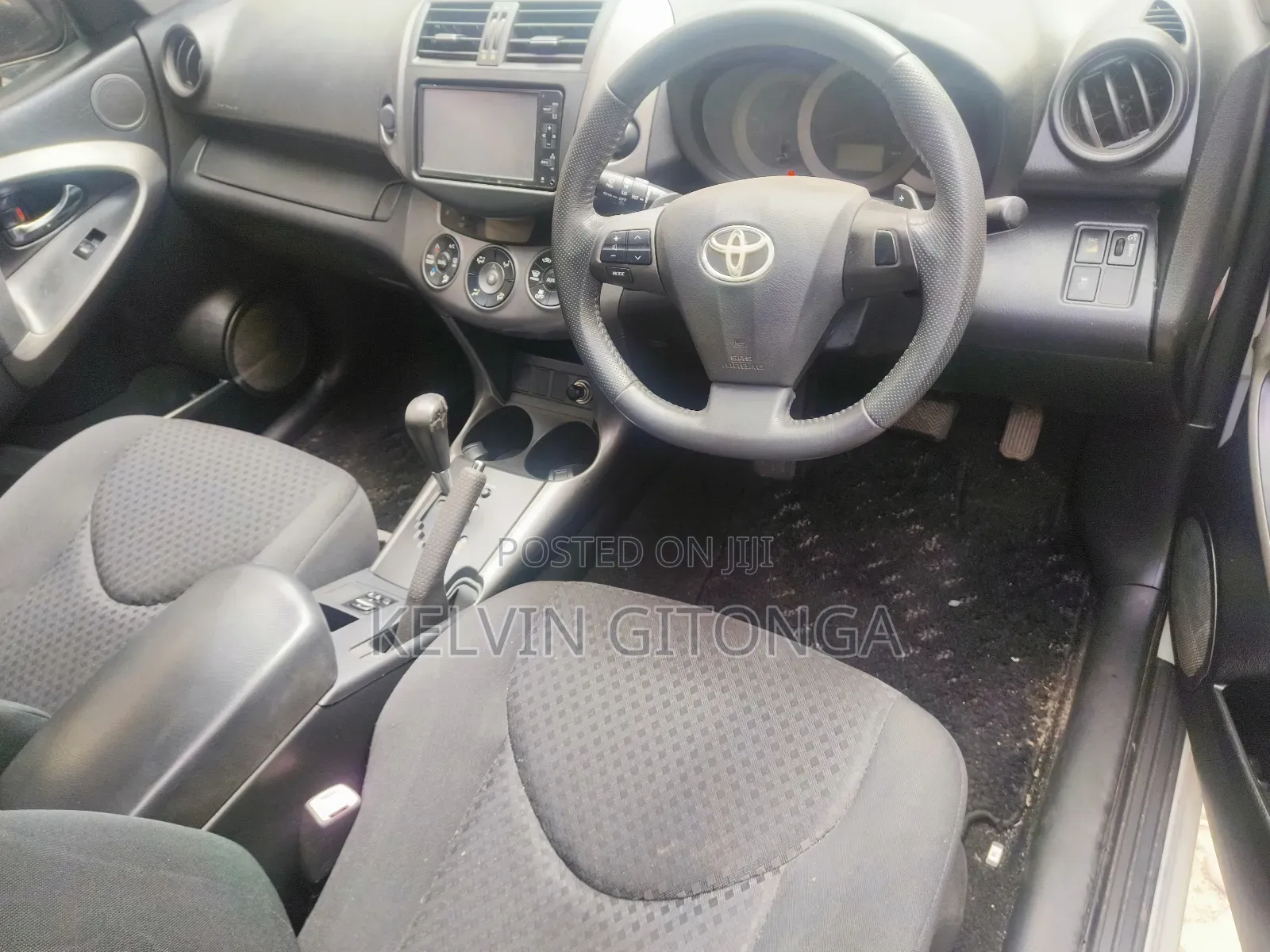 Toyota Vanguard 2012 White