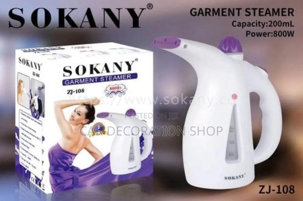 Akira Portable Handheld Fabric Steamer - thumbnail 2