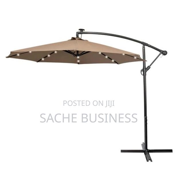 Cantilever Patio Umbrella
