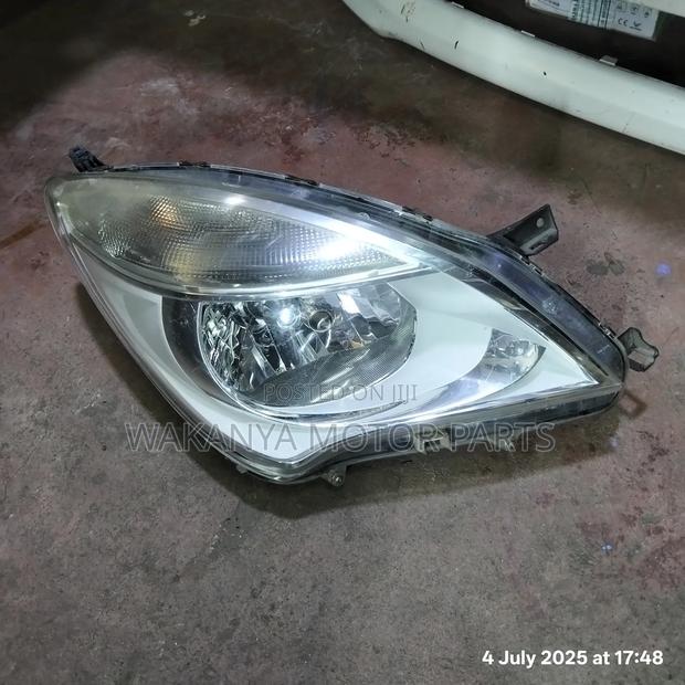Suzuki Solio Model 2012/2014 Non Xenon Head Lamp, Ex Japan