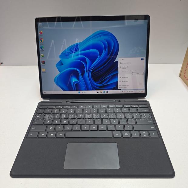 Laptop Microsoft Surface Pro 9 16GB Intel Core I7 SSD 512GB - main view