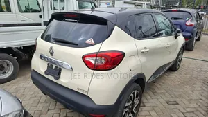 Renault Captur 1.2 Petrol FWD 2017 Beige