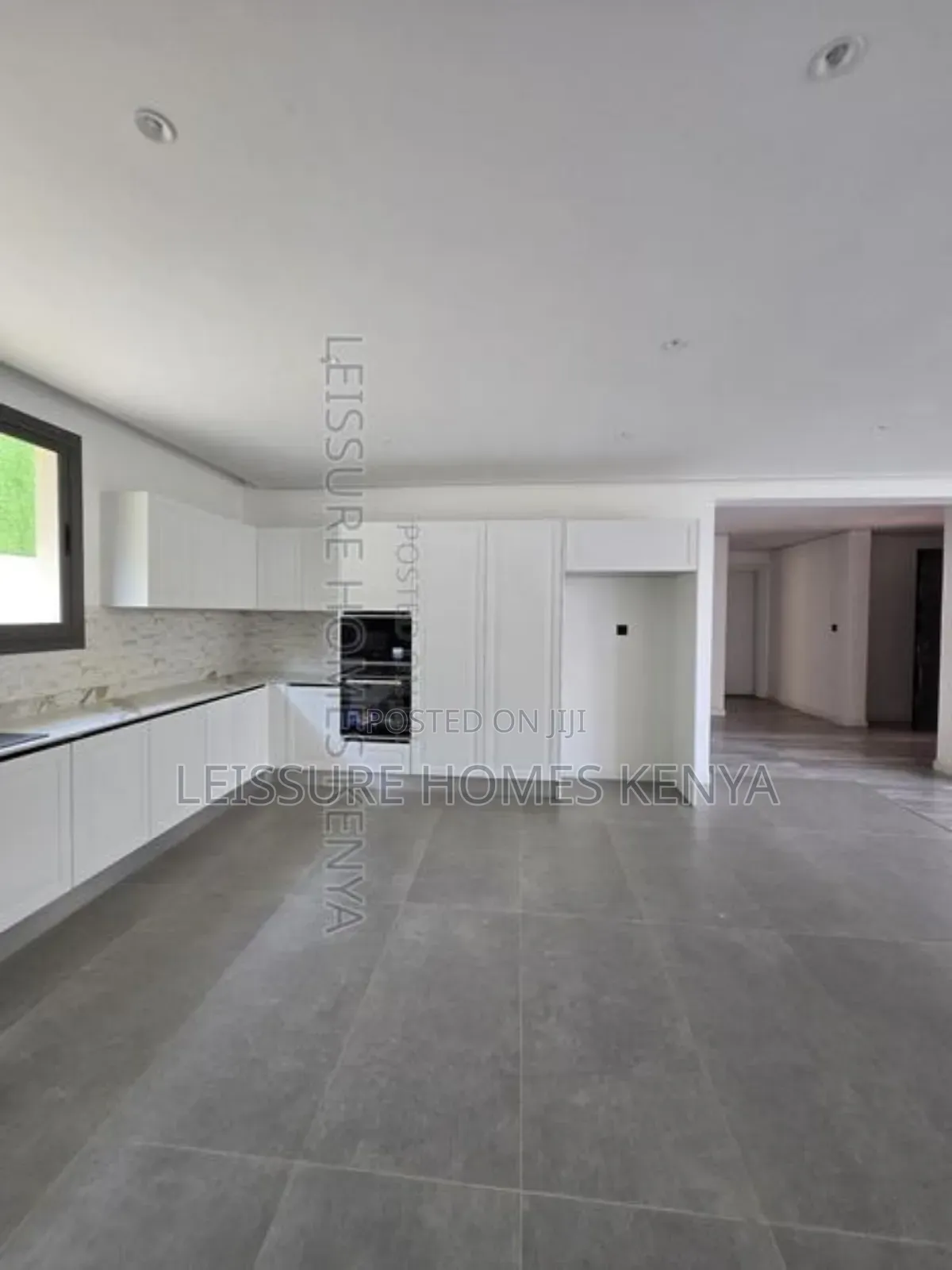 5bdrm Villa in Lavington for sale