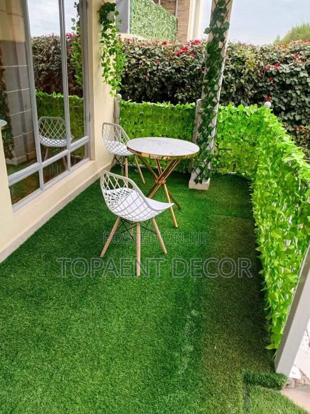 Stable Quality Drainage Backed Artificial Grass Carpet - main view
