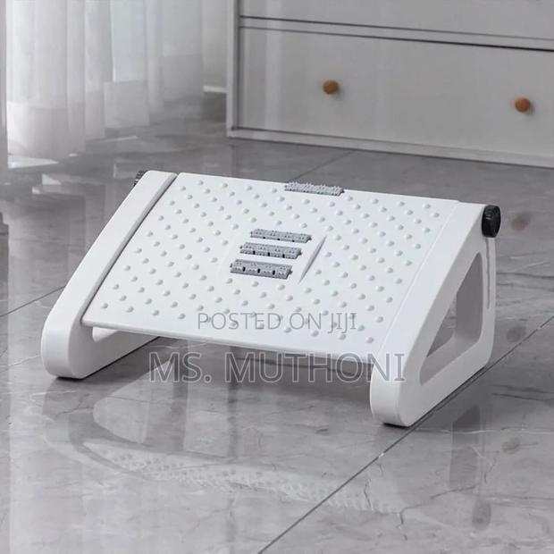 Ergonomic Adjustable Foot Rest/Under Desk Footrest Massage*