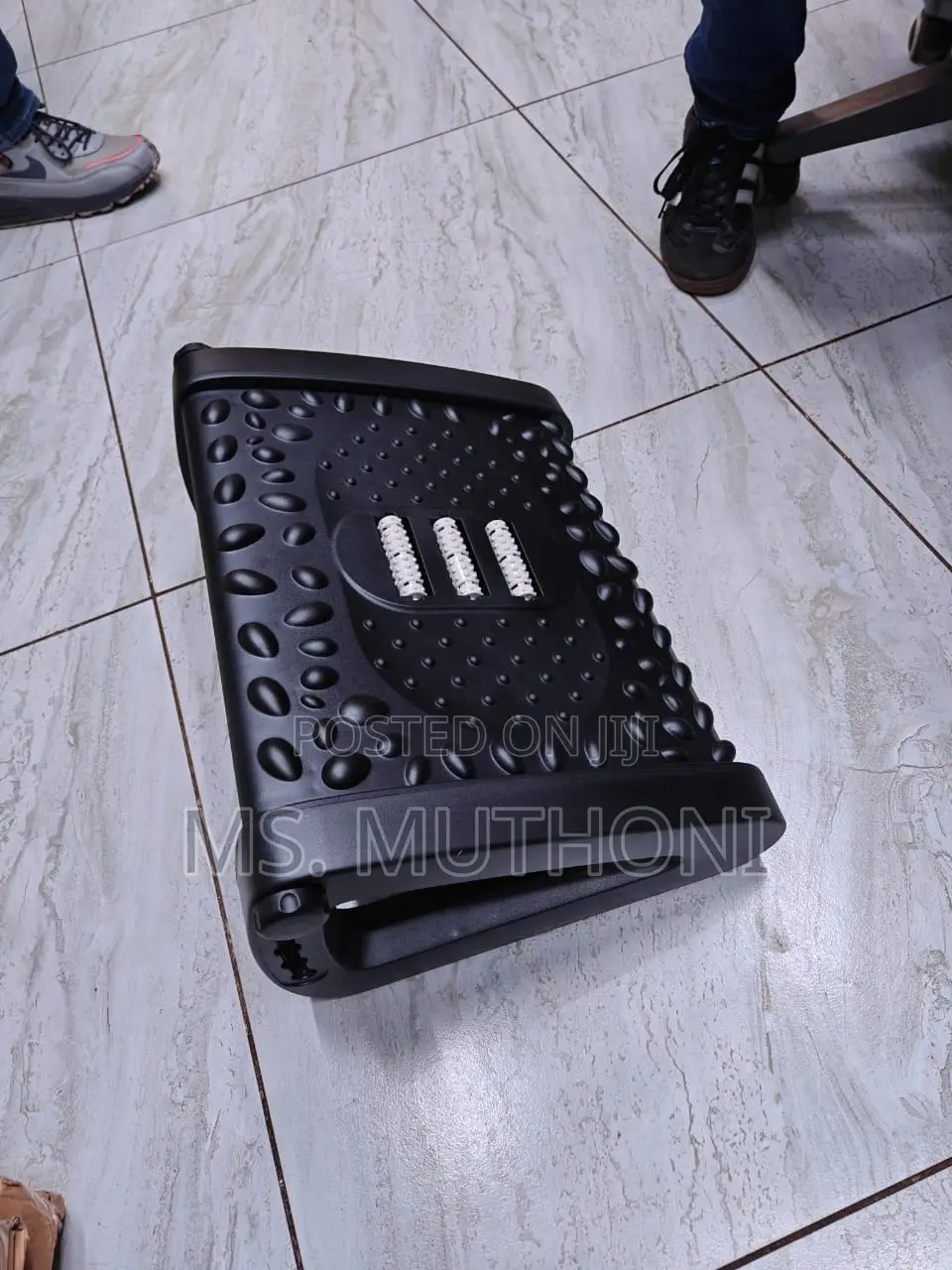 Ergonomic Adjustable Foot Rest/Under Desk Footrest Massage*