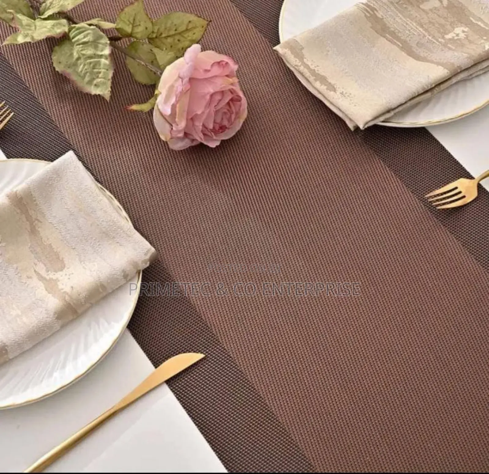 6pcs PVC Table Mats Plus One Table Runner