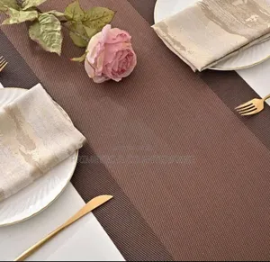 6pcs PVC Table Mats Plus One Table Runner