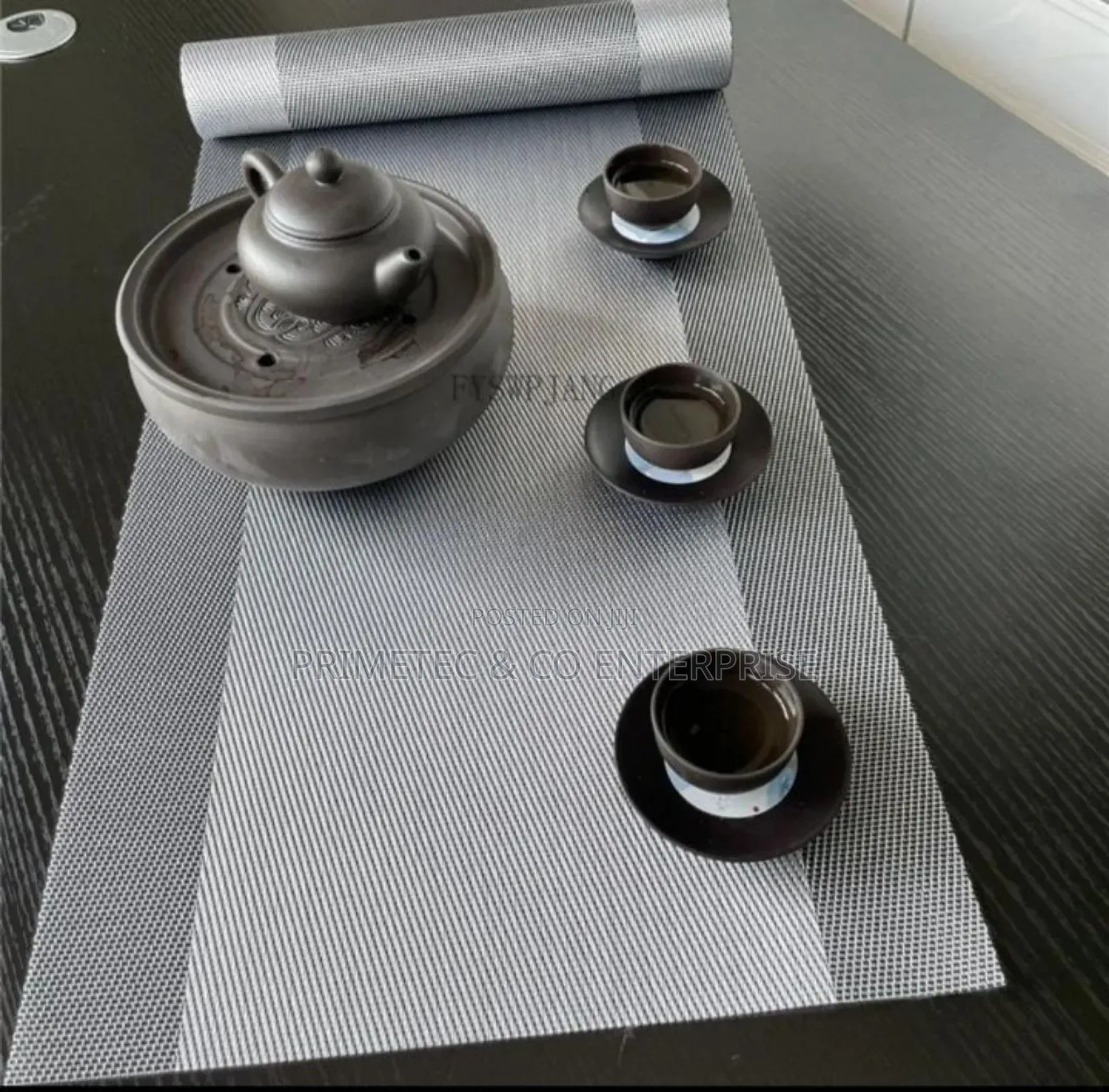 6pcs PVC Table Mats Plus One Table Runner