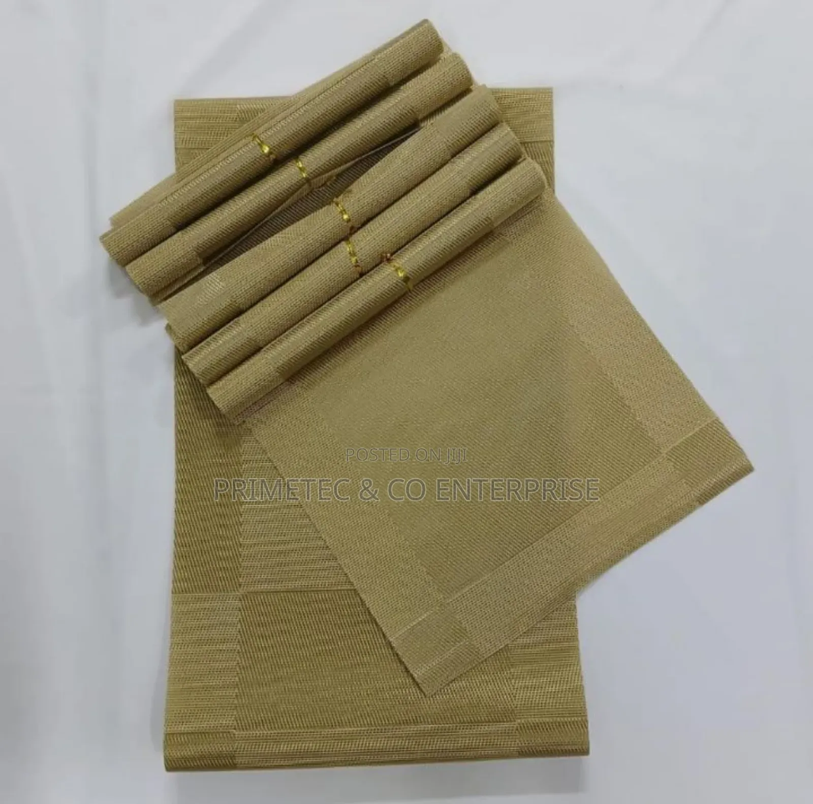 6pcs PVC Table Mats Plus One Table Runner