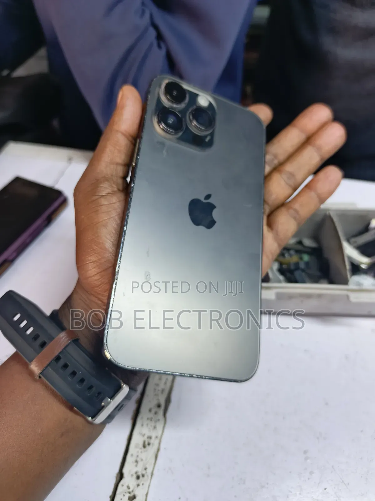 iPhone 15 Screen Replacement