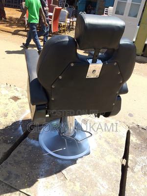 Executive Barber Chairs - thumbnail 2