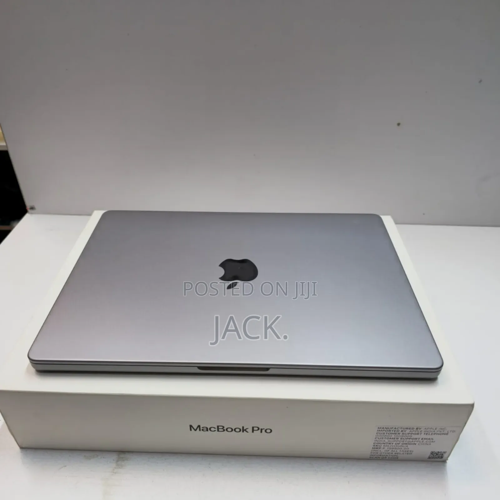 Laptop Apple MacBook Pro 2021 M1 32GB Apple M1 Pro SSD 1T