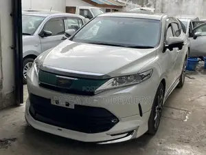 Toyota Harrier 2018 White