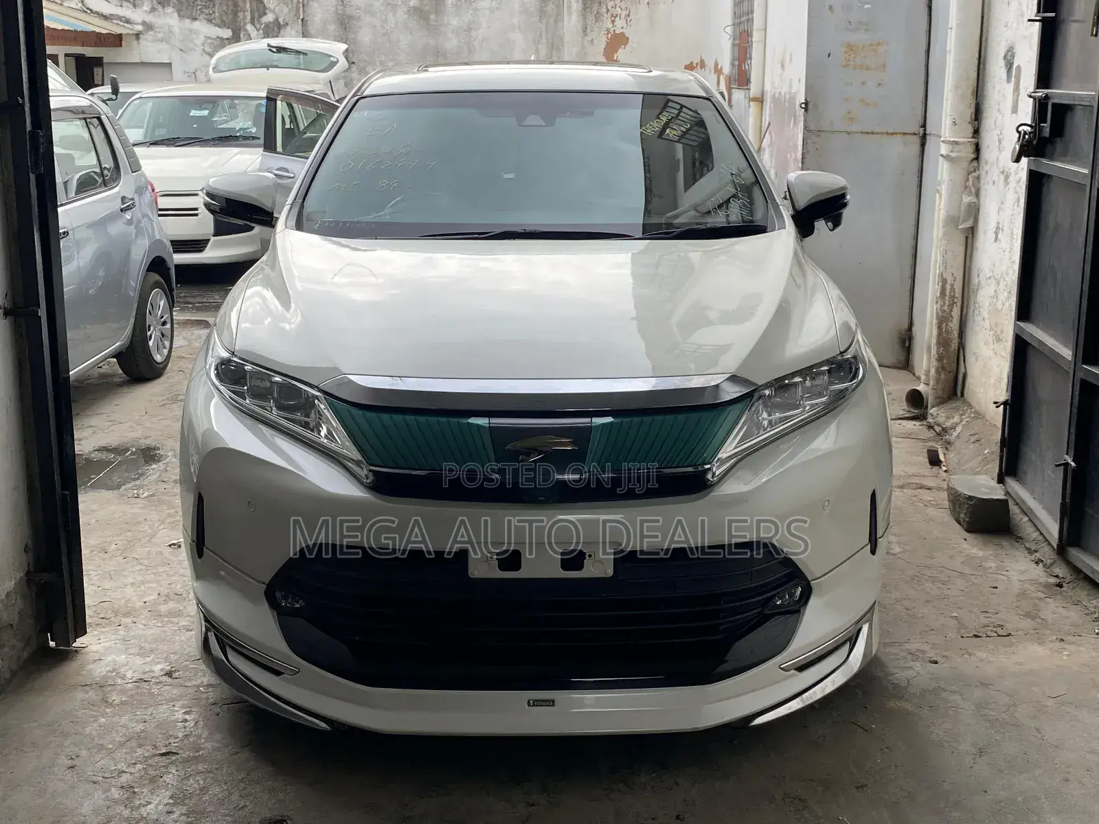 Toyota Harrier 2018 White