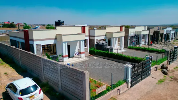 3bdrm Bungalow in Plainsview Estate for sale