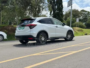 Honda Vezel 1.5 Hybrid 2WD 2019 White