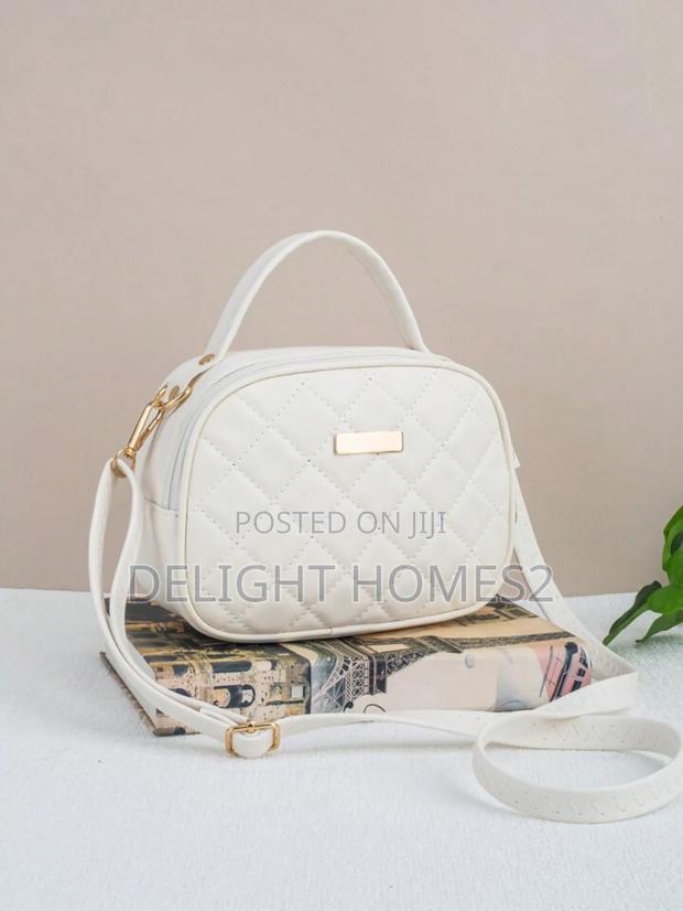 Diamond Pattern Embroidered Crossbody Handbag_za - main view