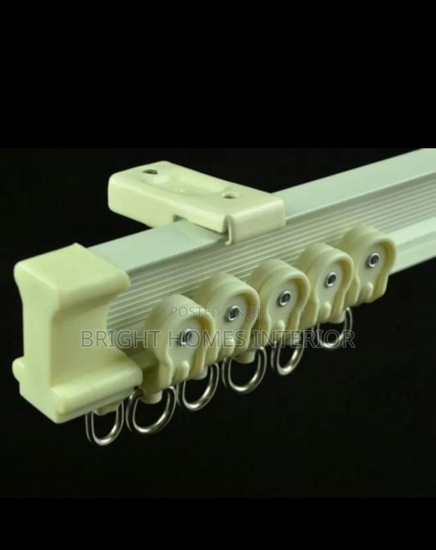 Bendable Curtain Rails Used in Hospital Beds - main view