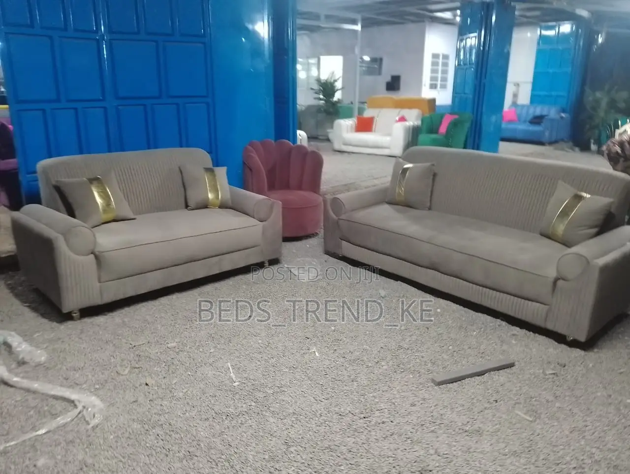 Cushy 5 Seater Modern Sofa Set 3,2