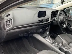 Mazda Axela 2018 Gray