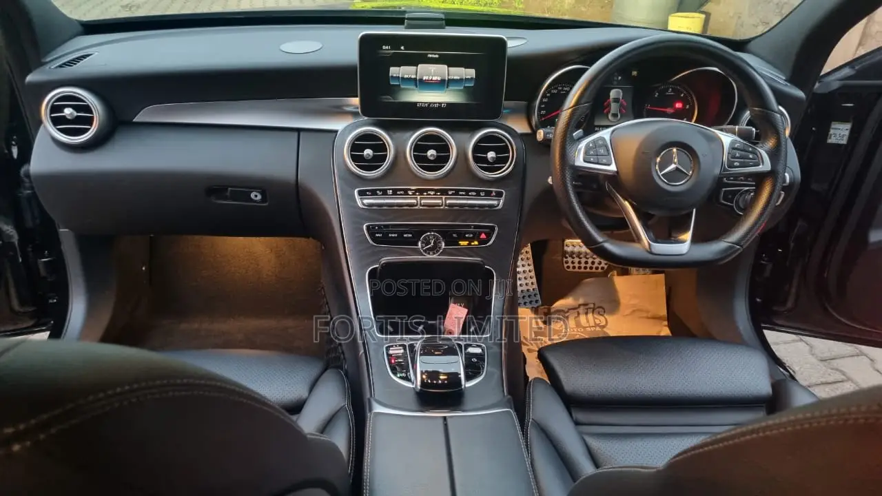 Mercedes-Benz C220 2018 Black
