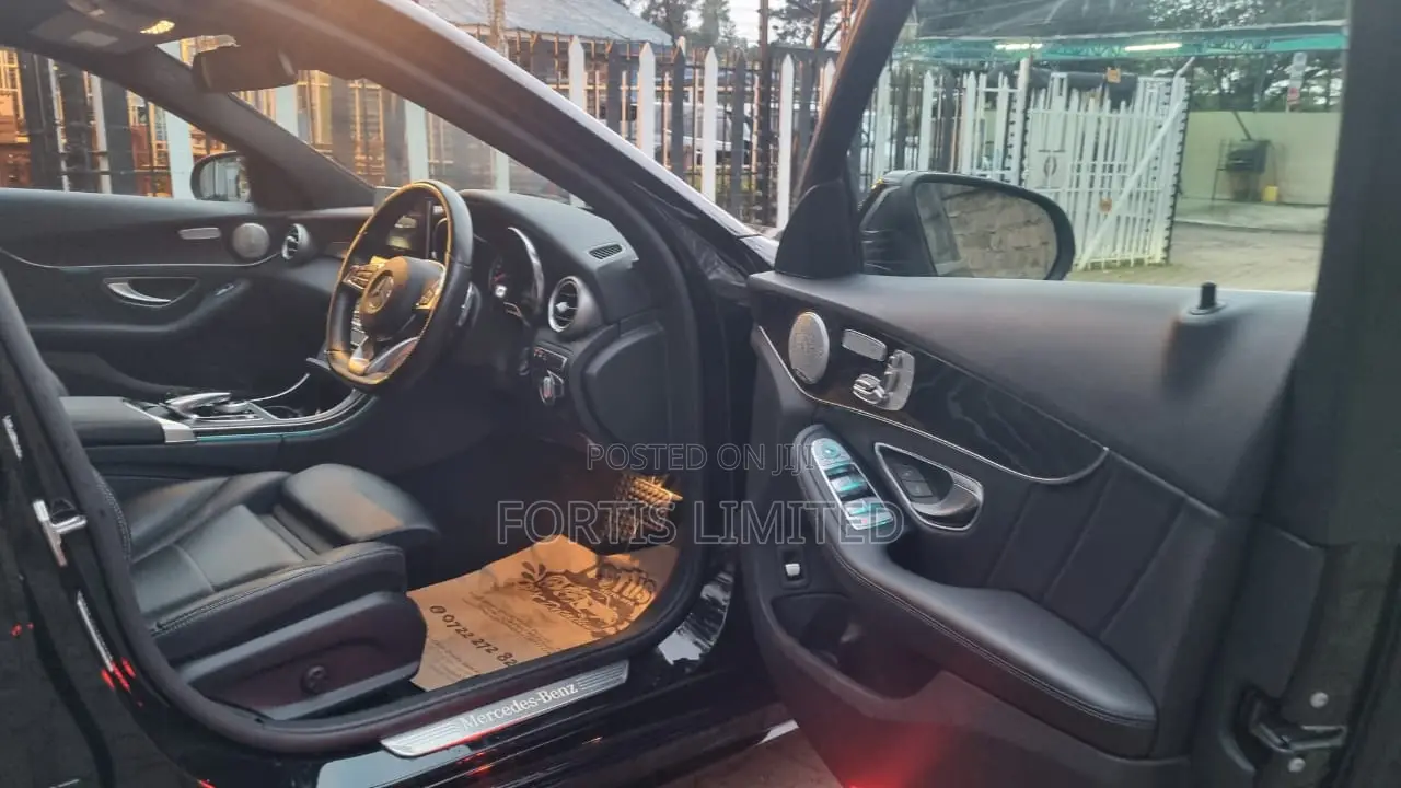Mercedes-Benz C220 2018 Black