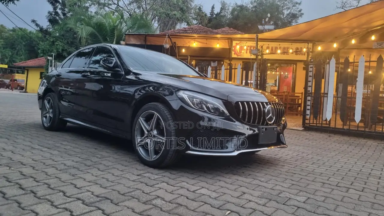 Mercedes-Benz C220 2018 Black