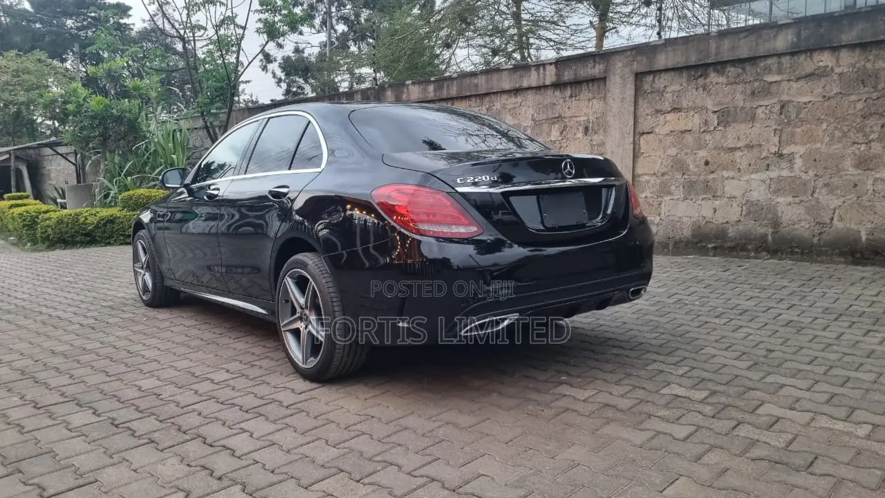 Mercedes-Benz C220 2018 Black