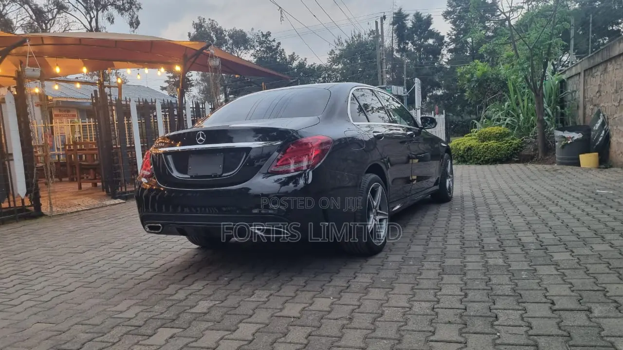 Mercedes-Benz C220 2018 Black